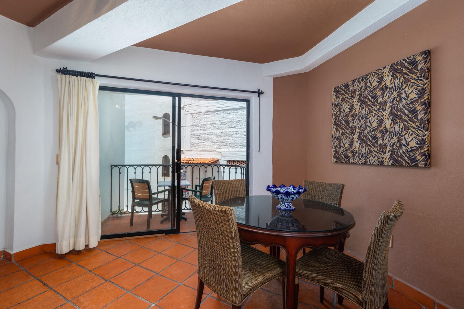 20230907015955485366000000-o