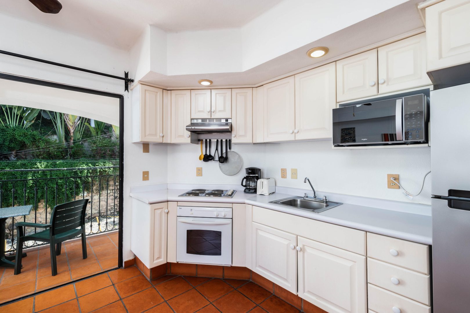 20231026004418767323000000-o