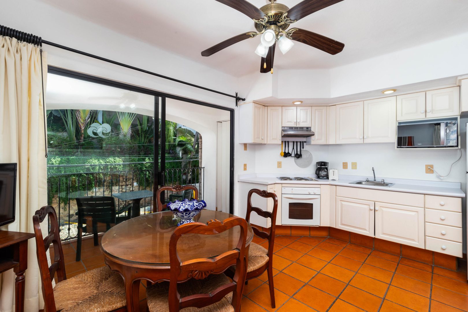 20231128235141132376000000-o