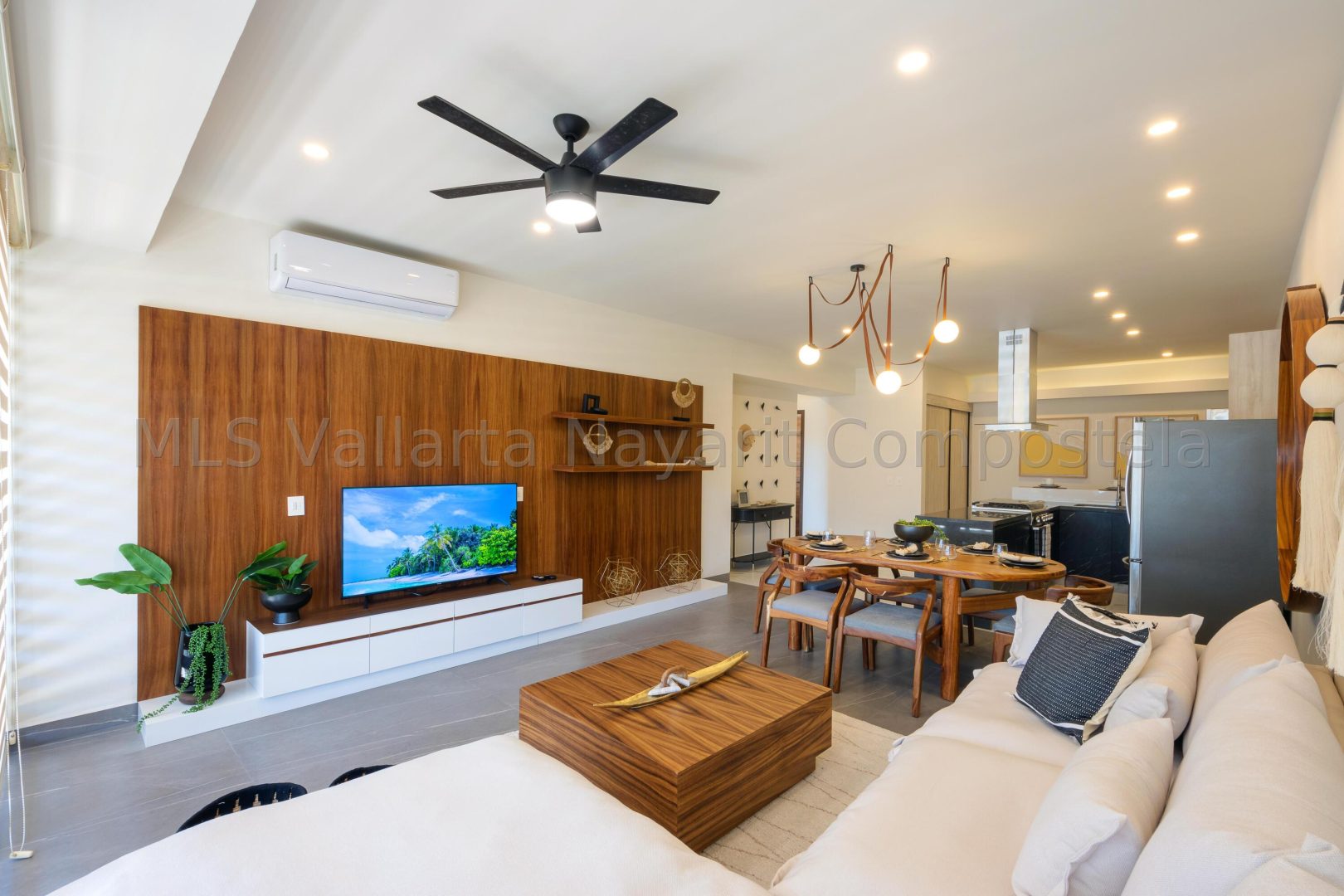 20241104202157185443000000-o