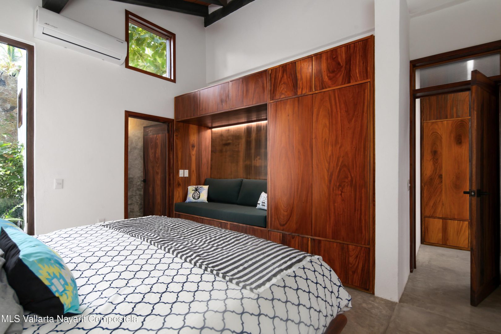 20241108213113899218000000-o