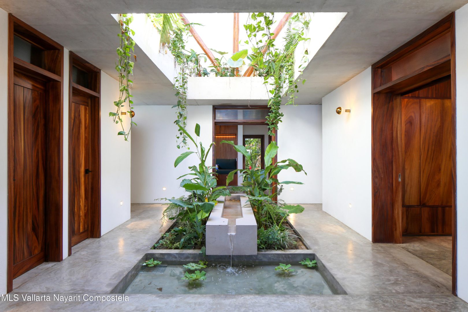 20241108220314500089000000-o