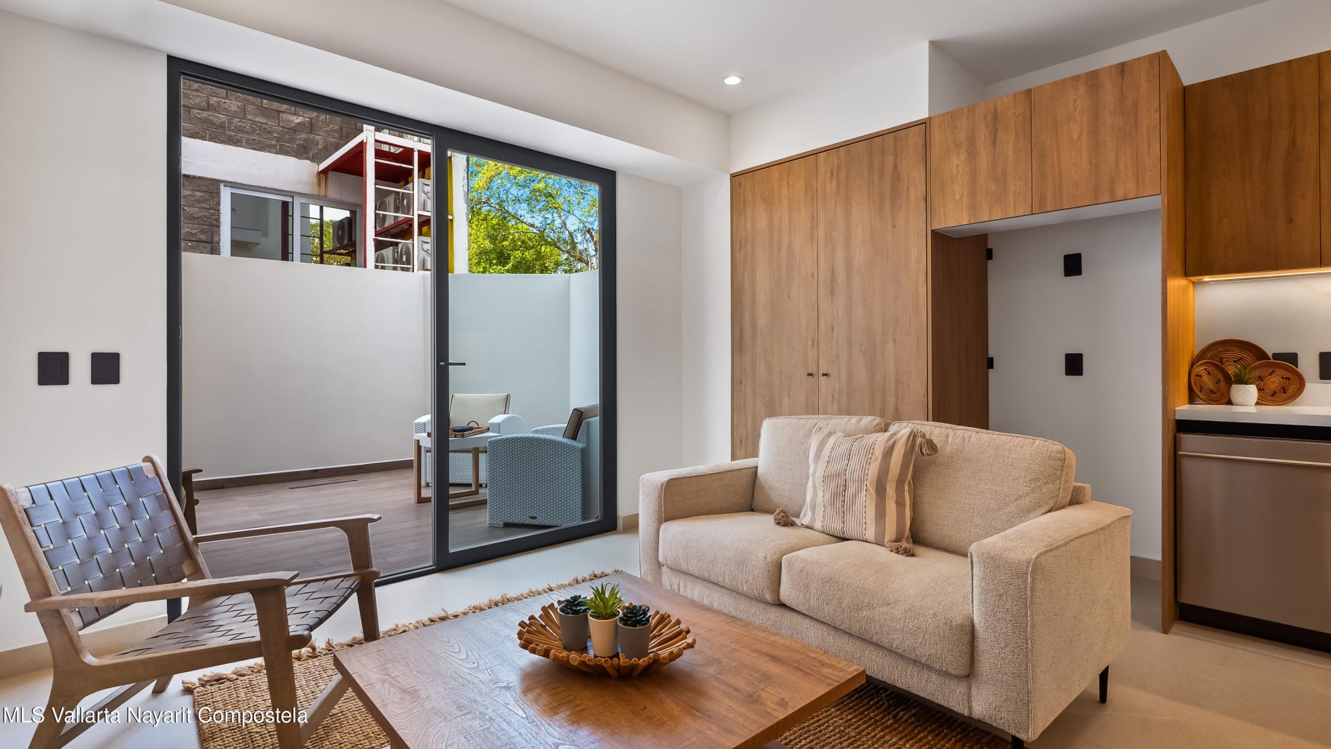 20241112210306603649000000-o