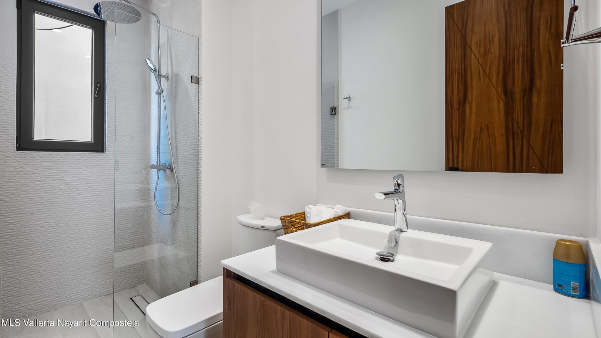 20241112210324698271000000-o