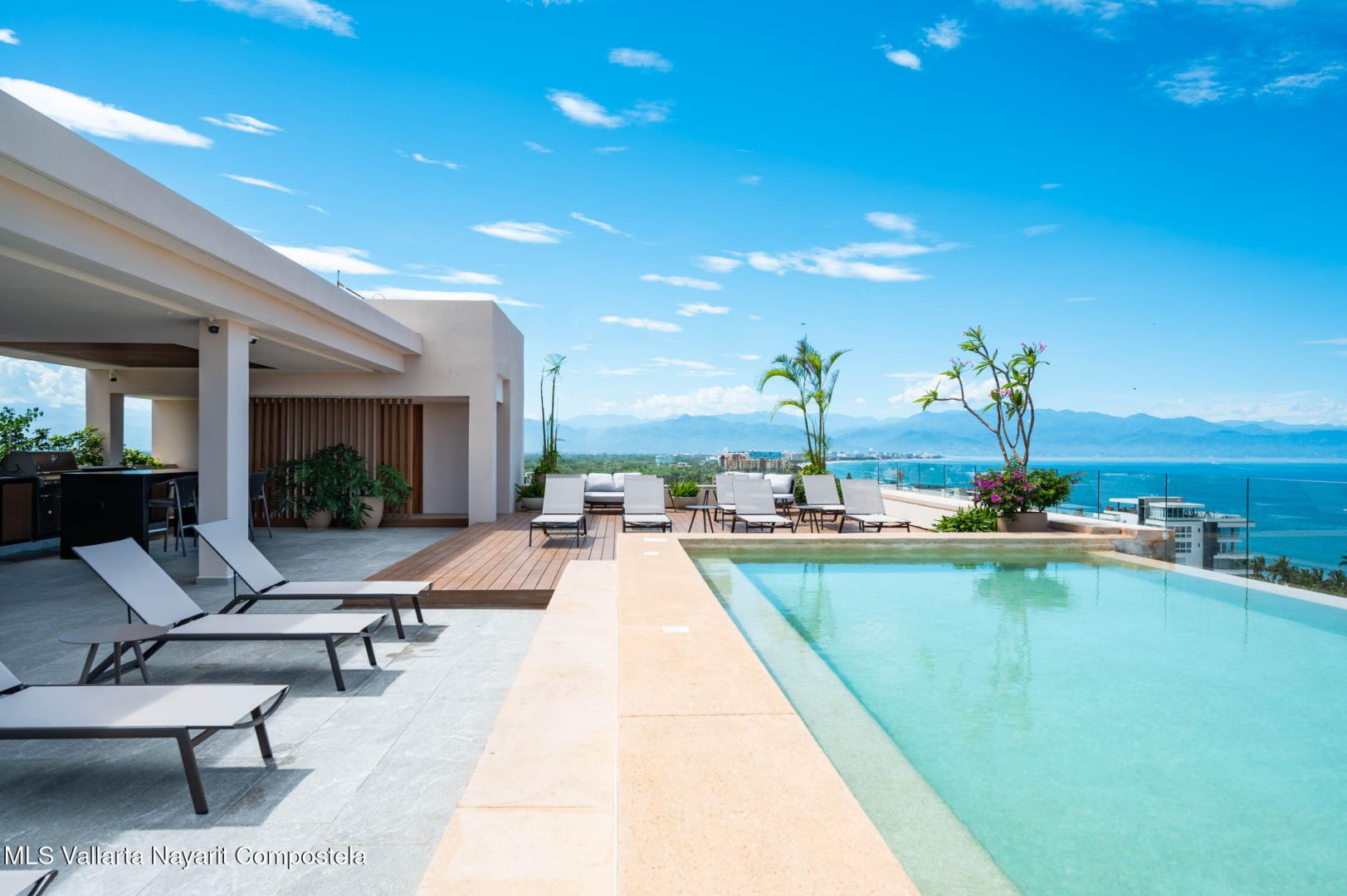 20241210211527826269000000-o