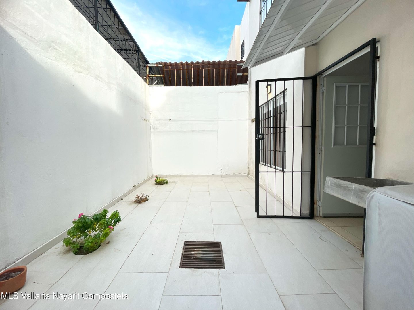 20250123221937184643000000-o