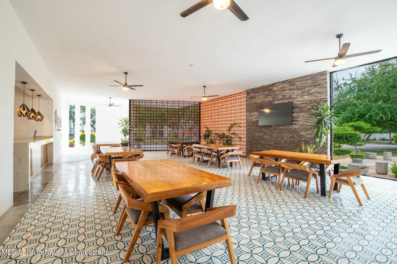 20250128181353134625000000-o