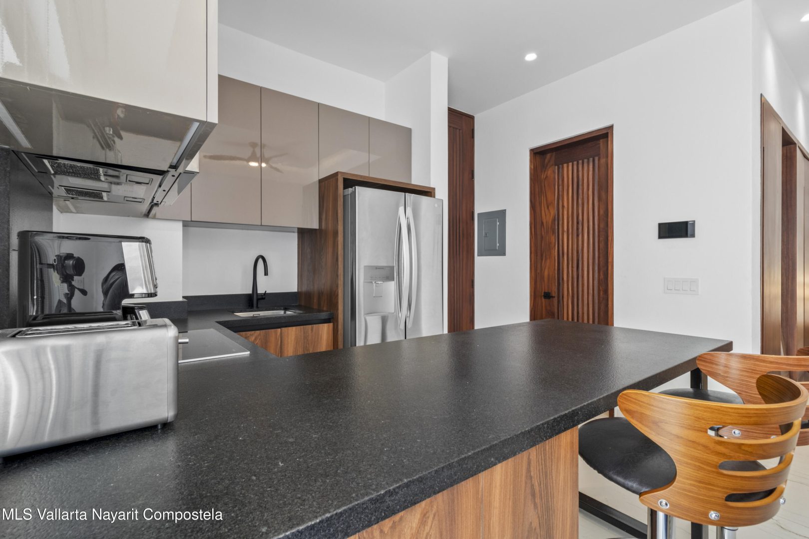 20250206191036855151000000-o