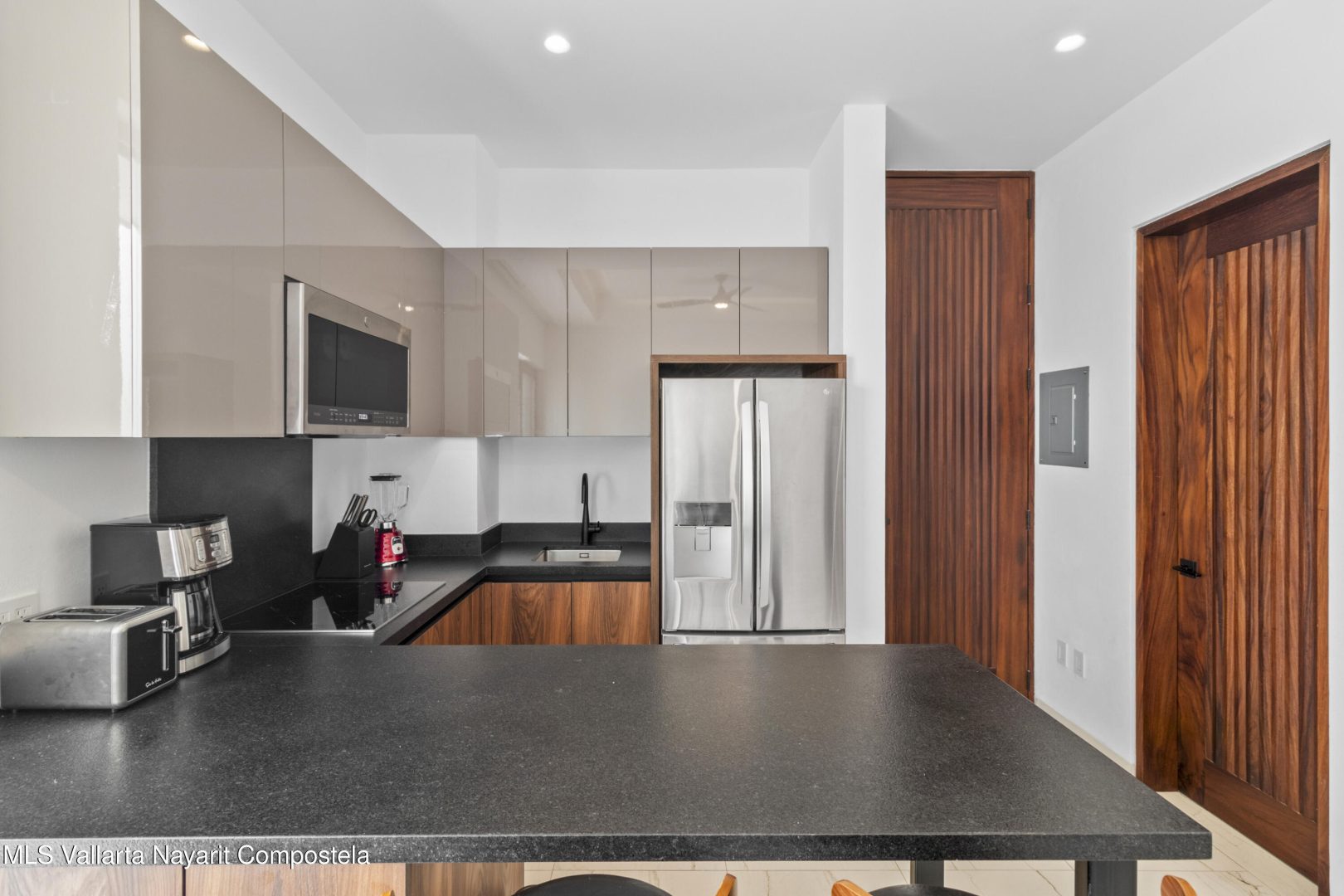 20250206191040620955000000-o