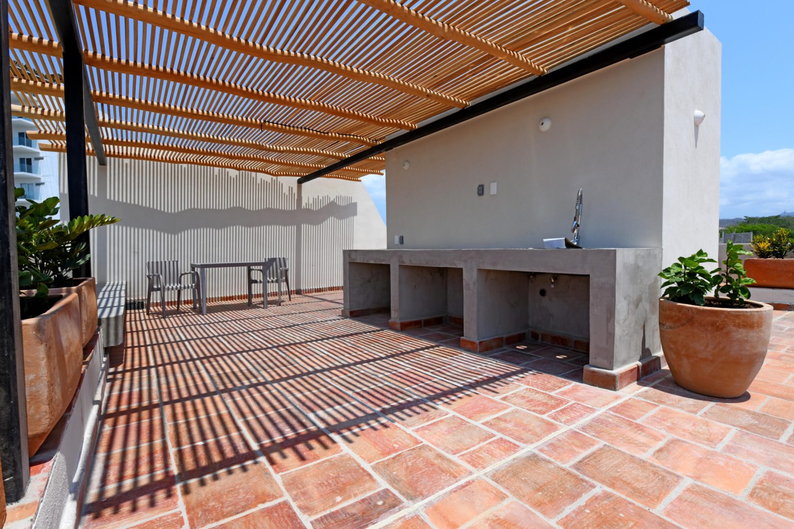 20250206215356125477000000-o