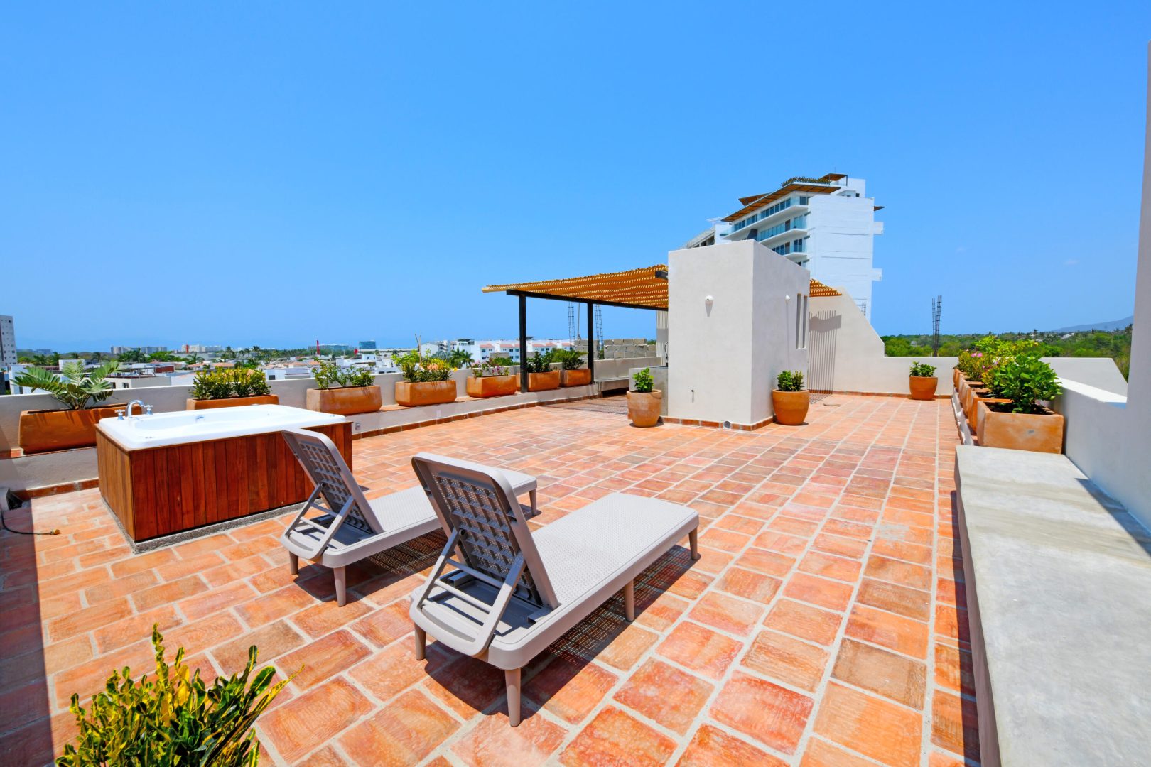 20250206215356204180000000-o