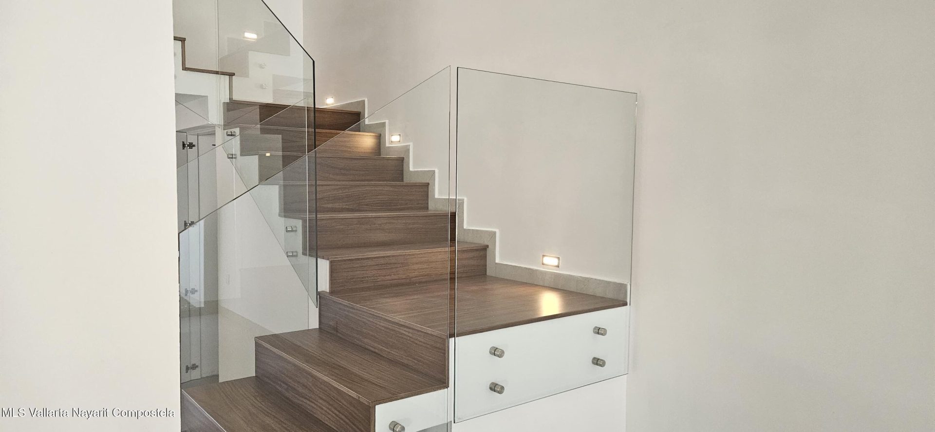 20250304043438030856000000-o