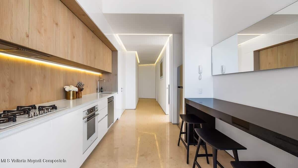 20250318211501132784000000-o