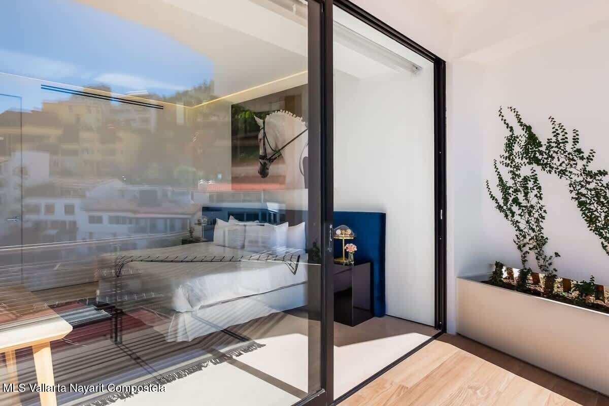 20250318212218836361000000-o