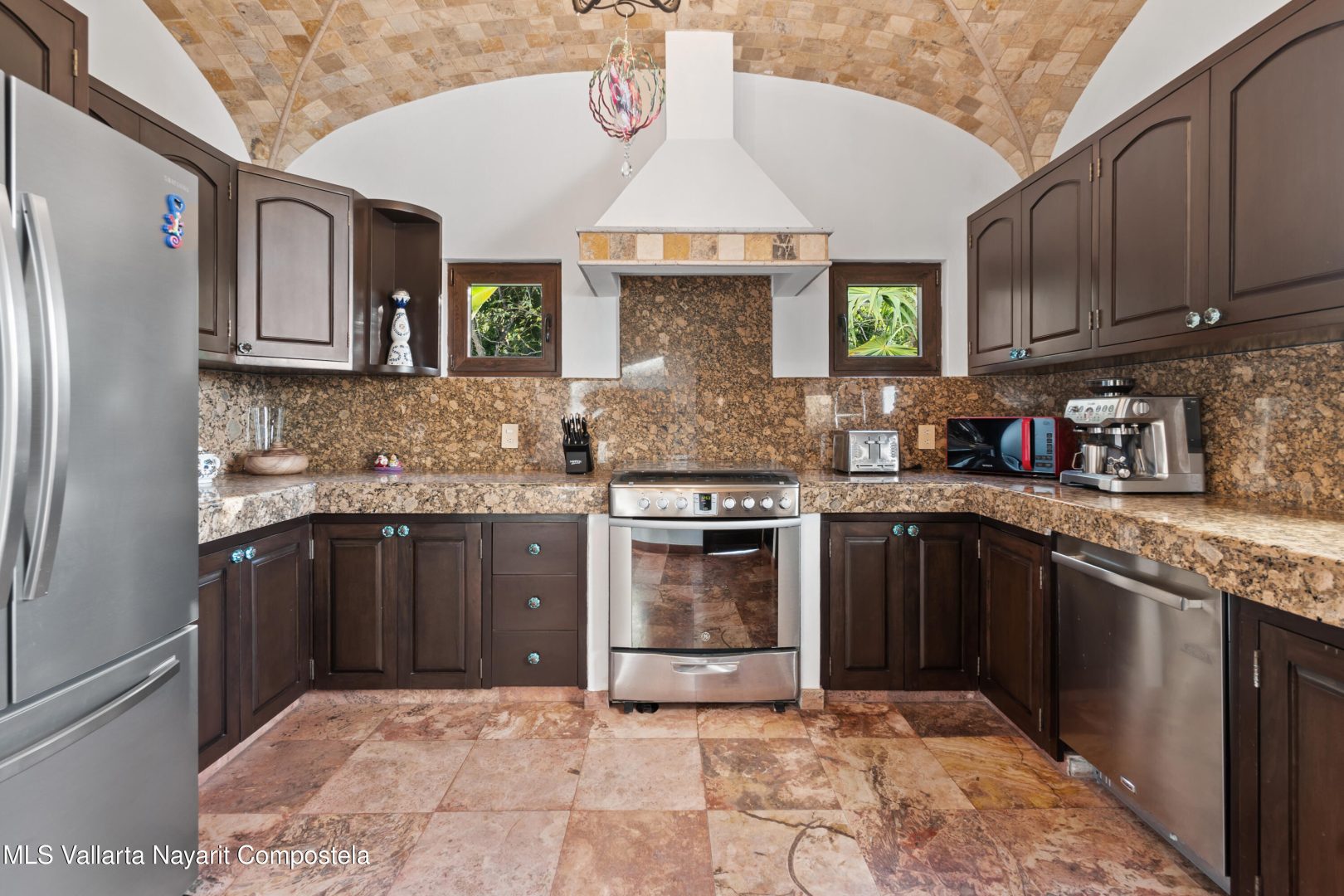 20250324192416588985000000-o