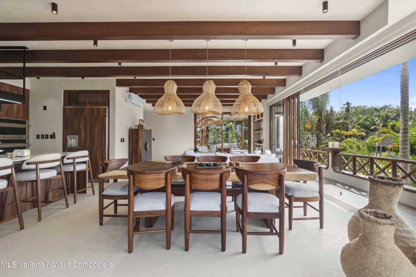 20250325223539610280000000-o