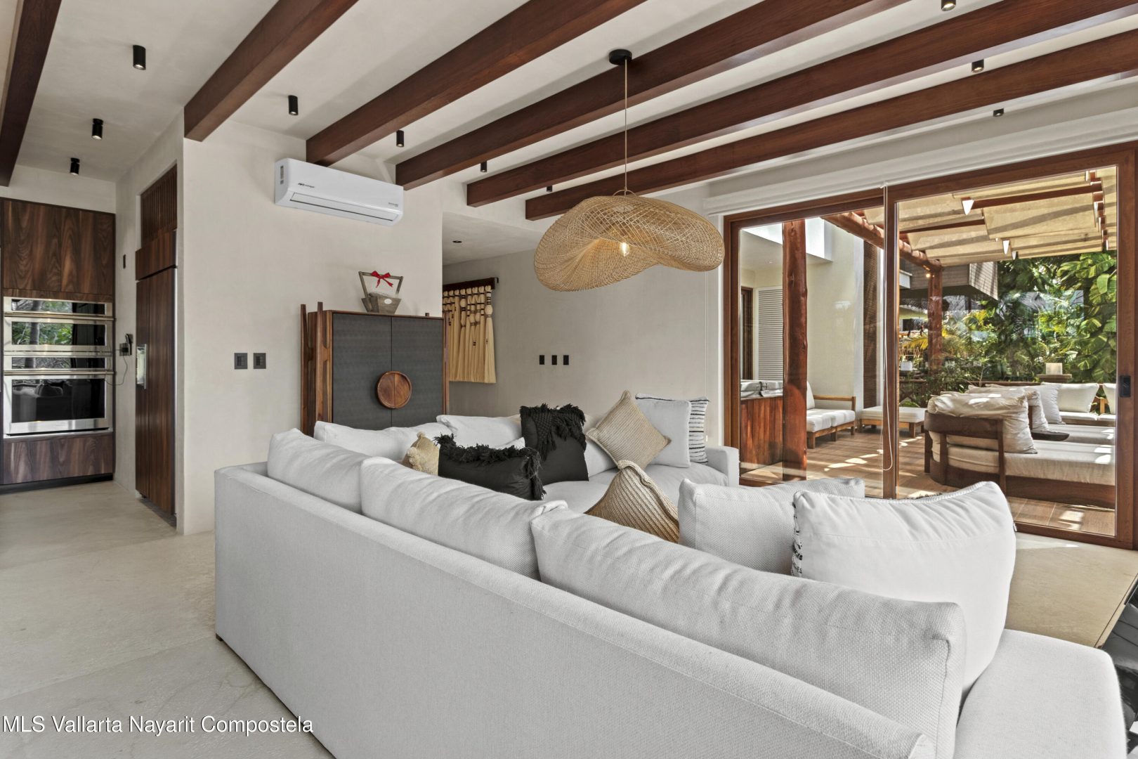 20250325224029179501000000-o