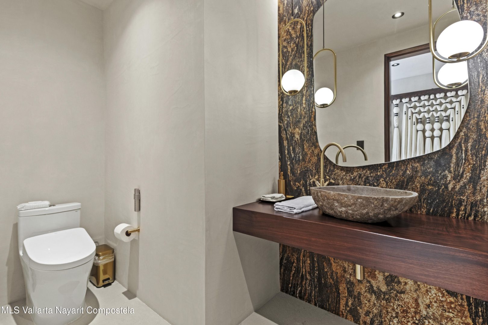 20250325224305485240000000-o