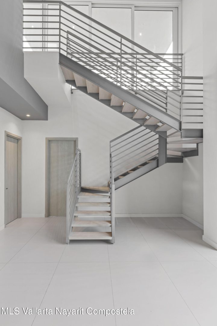 20250327003340100257000000-o