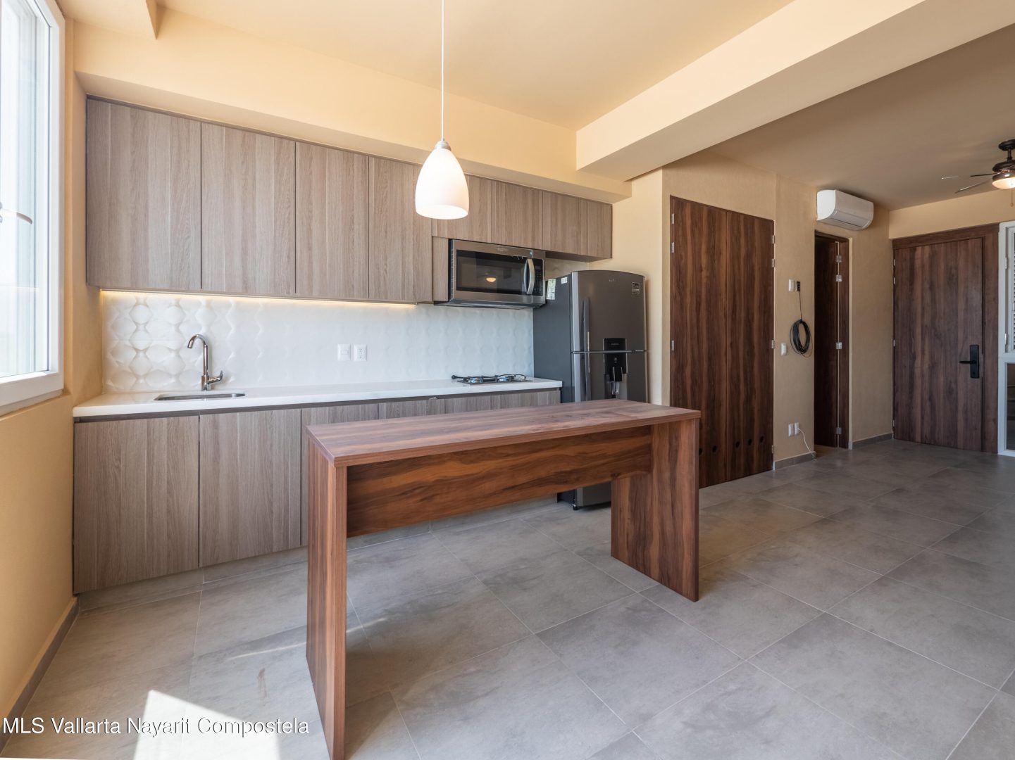 20250405040434525049000000-o