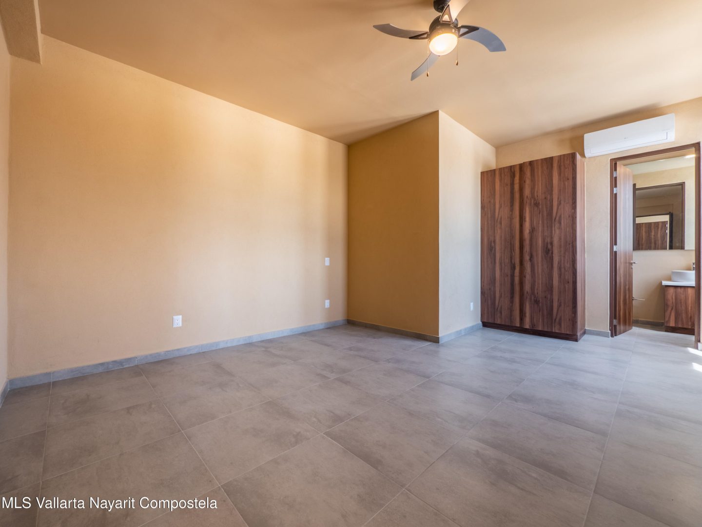 20250405040450198121000000-o