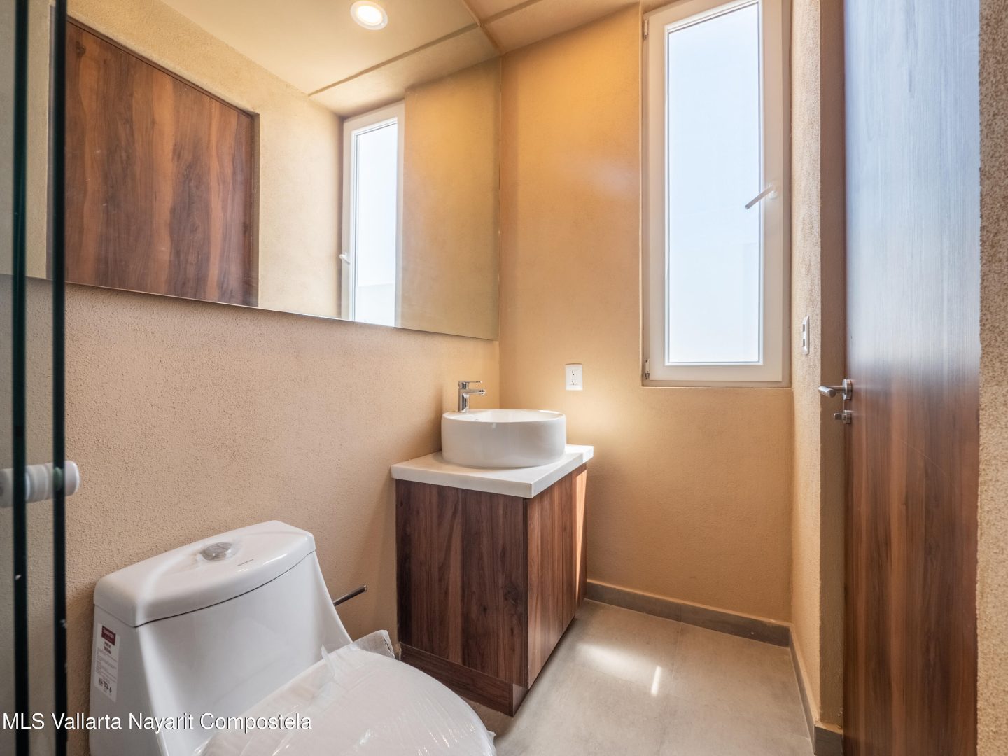 20250405040501329214000000-o