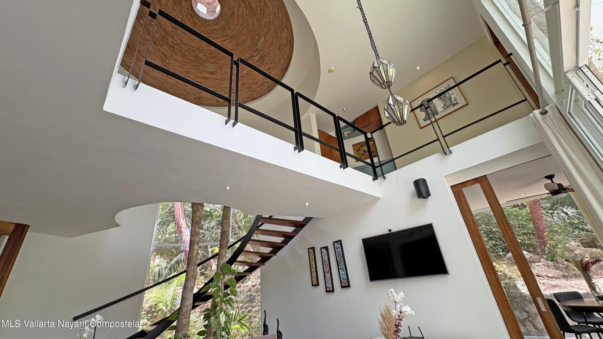 20250512235014755248000000-o