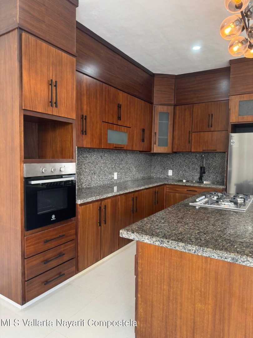 20250514193727553993000000-o