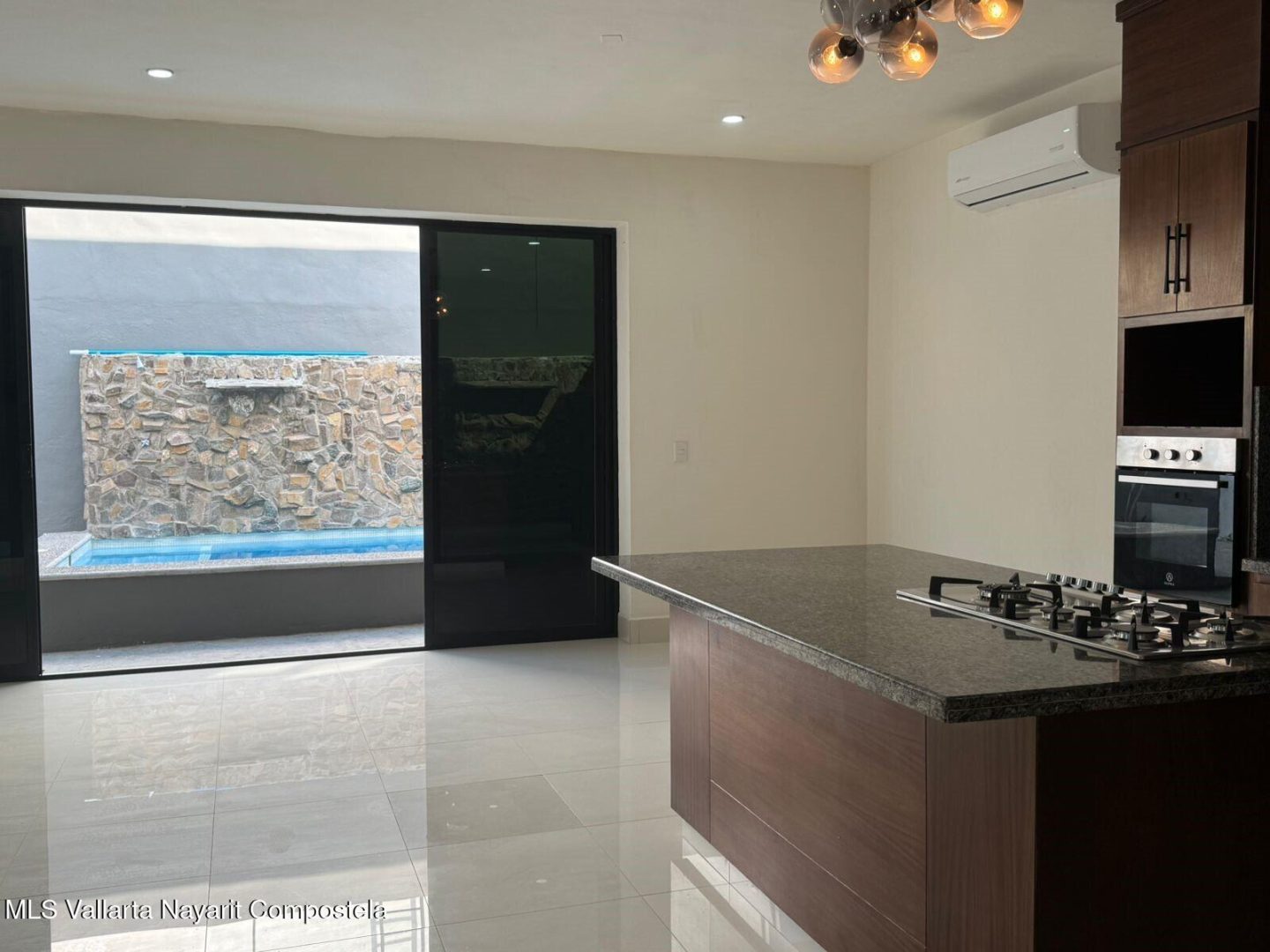 20250514193728300034000000-o