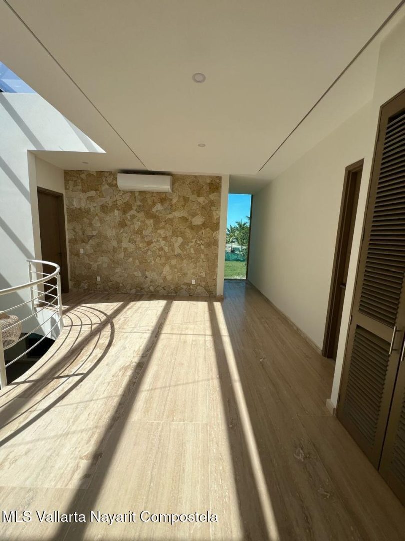 20250519222724398104000000-o