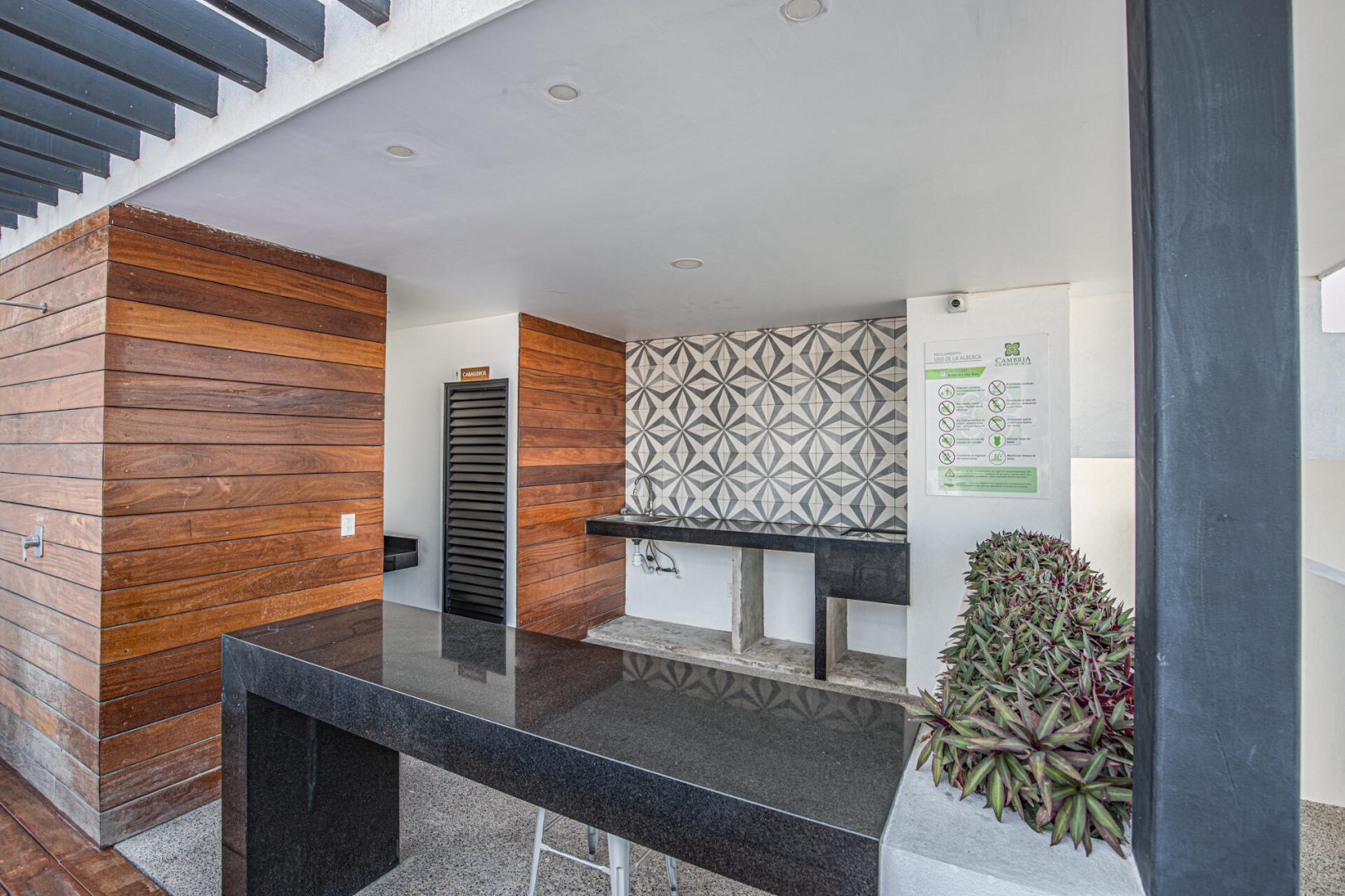 20250527195146368107000000-o