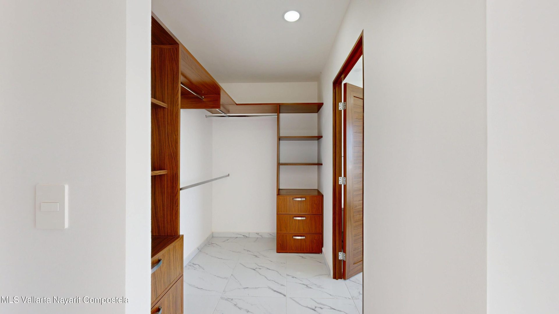 20250604213305981733000000-o