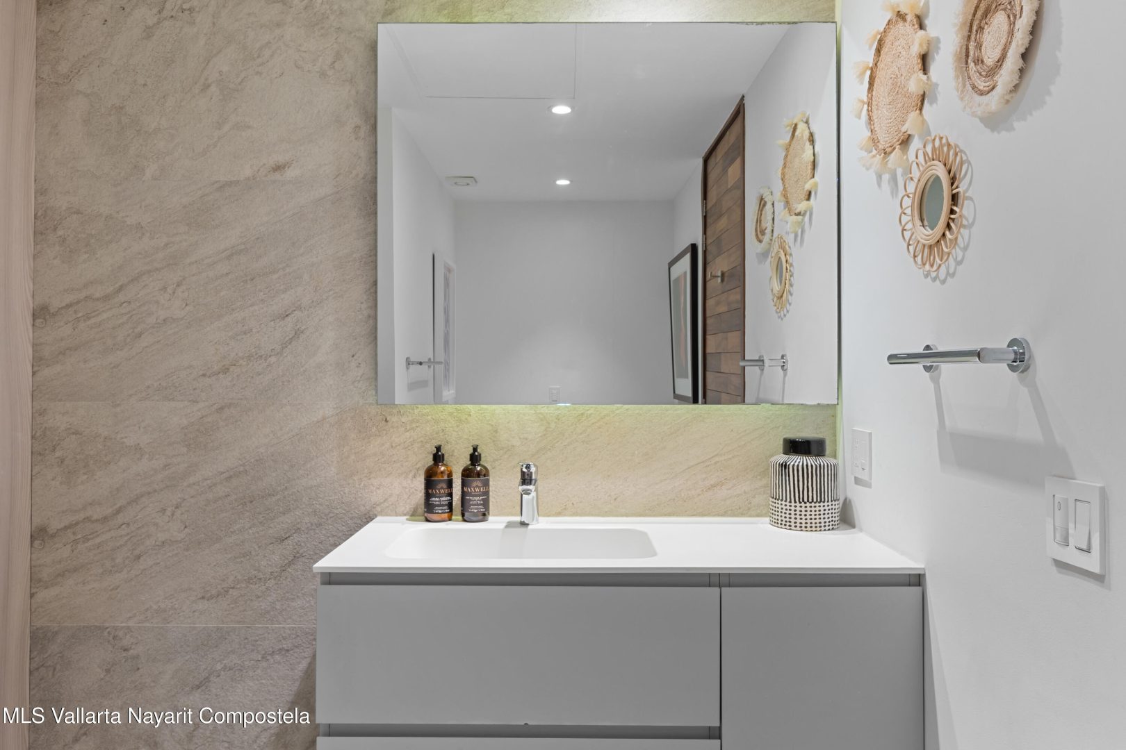 20250617032922232701000000-o