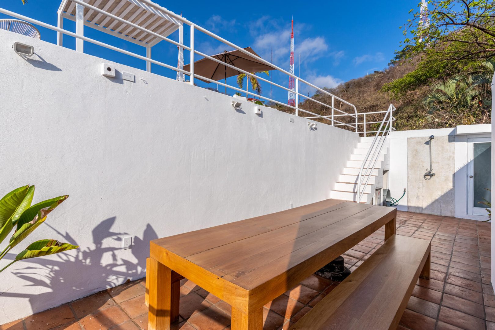 20250624041558974075000000-o