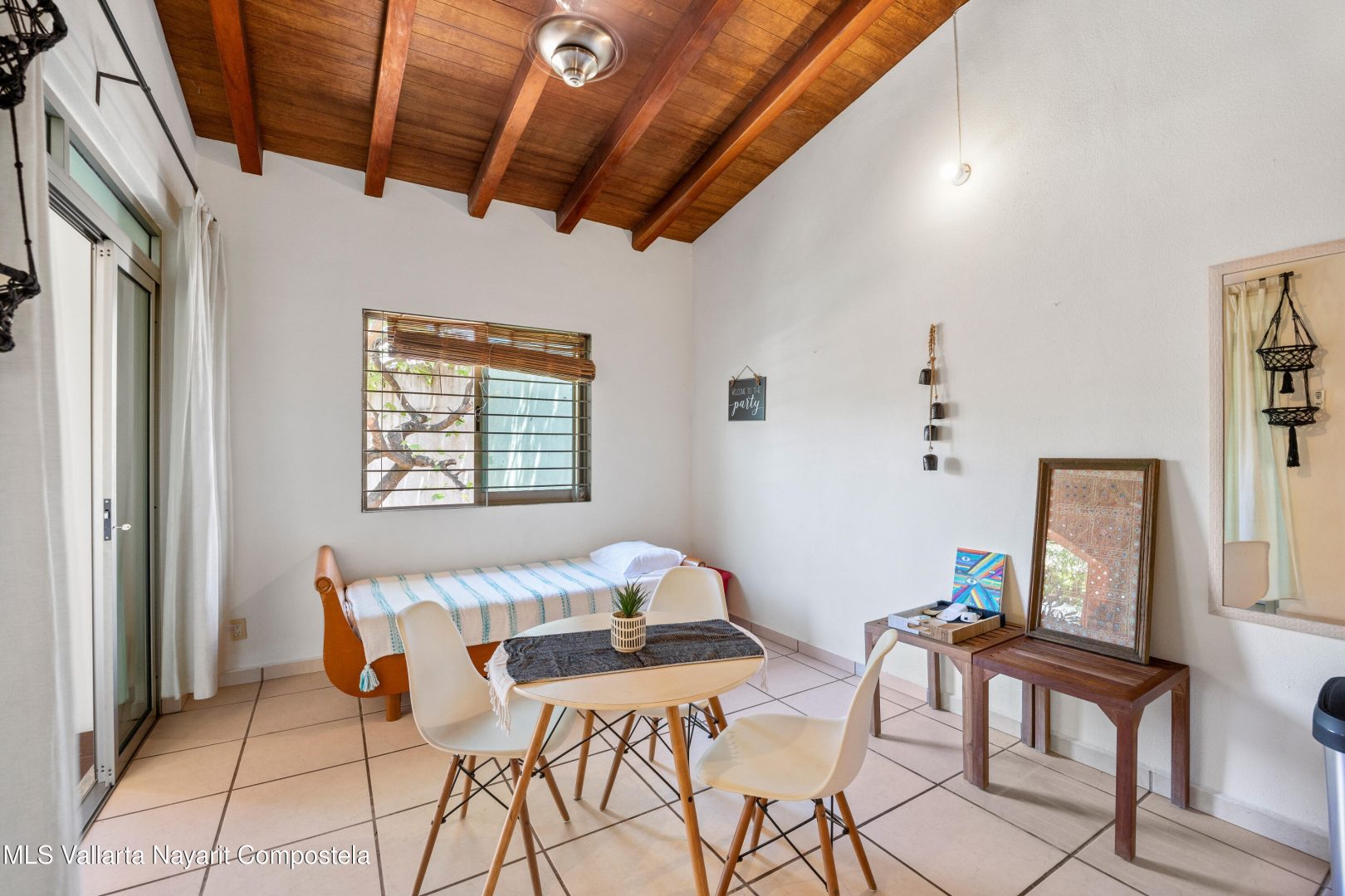 20250625161611385301000000-o