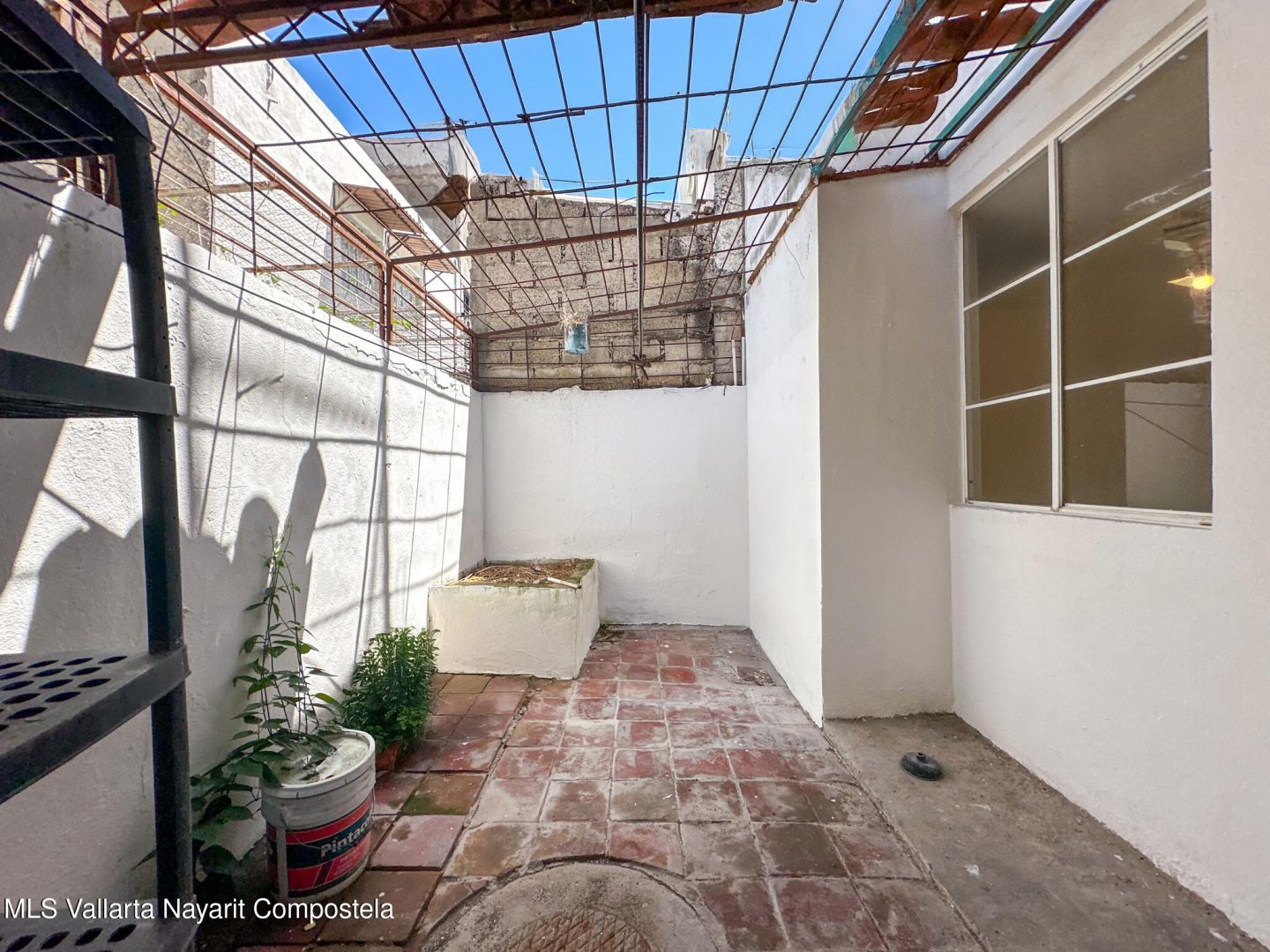 20250630203739010878000000-o