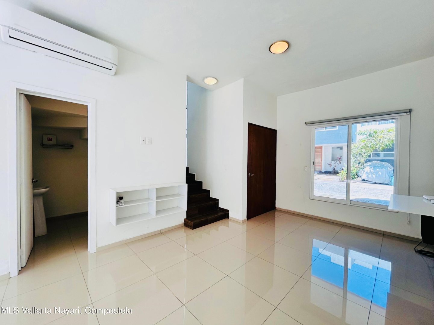 20250705190255973960000000-o