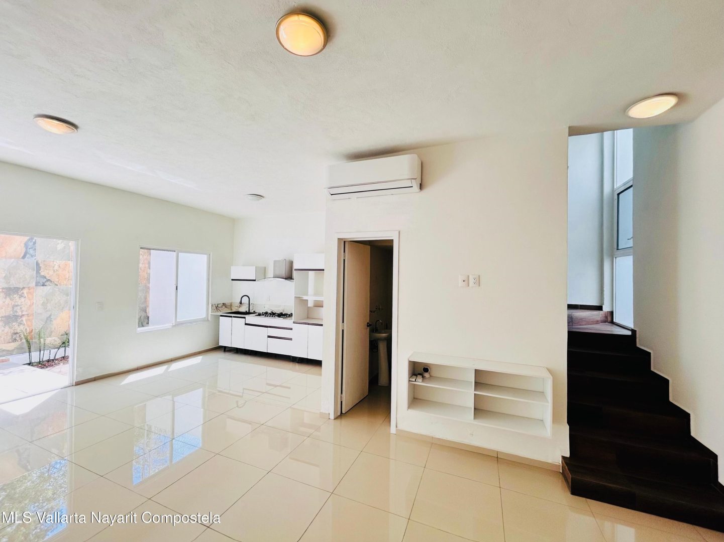 20250705190300261858000000-o