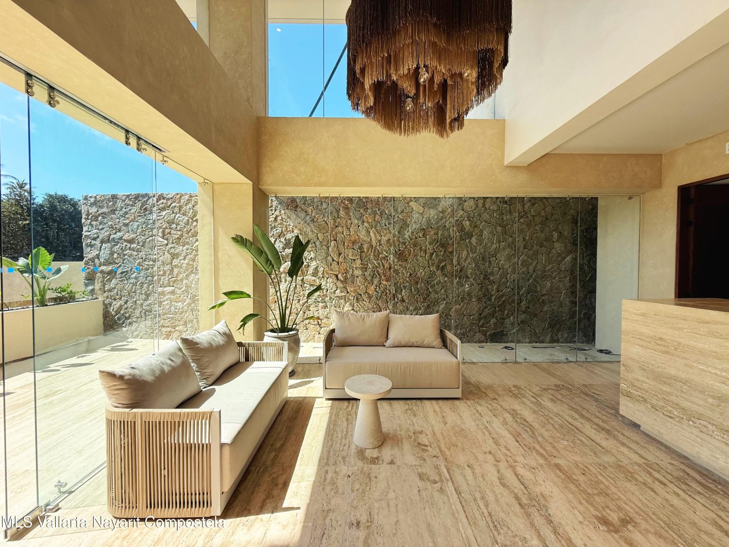 20250712181939280591000000-o