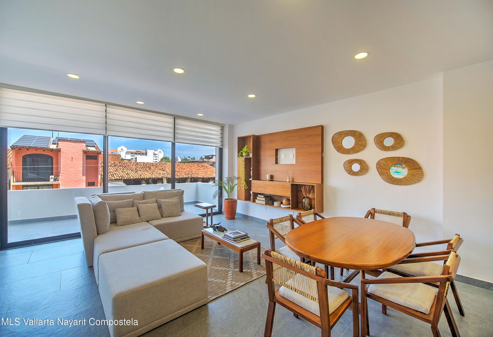 20250718210642215096000000-o