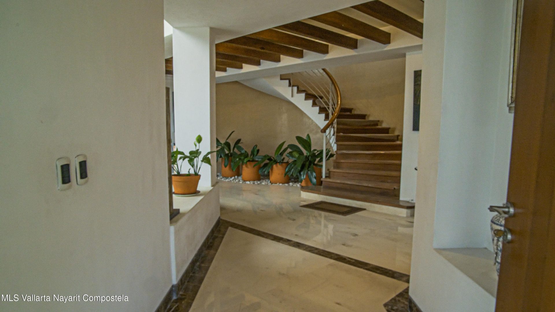 20250721231515038221000000-o