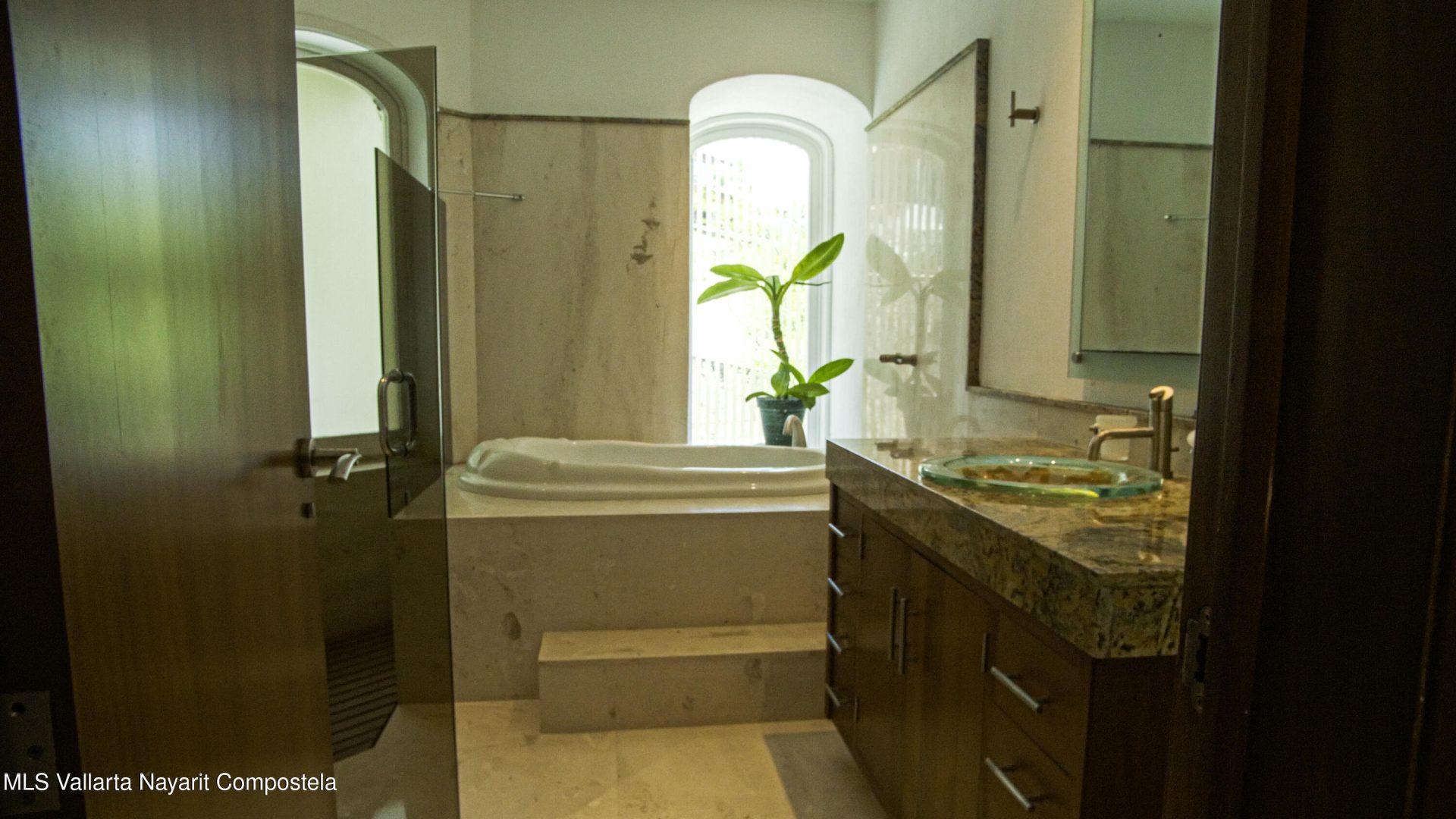 20250721231535354963000000-o