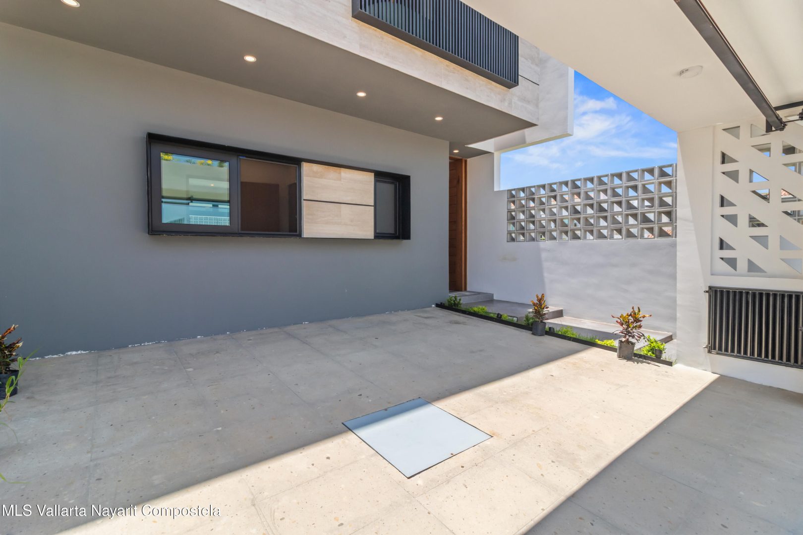 20250728190233427857000000-o