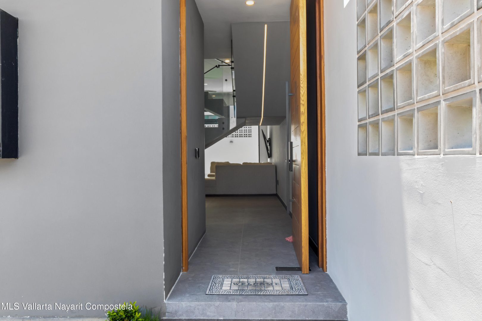 20250728190253258553000000-o