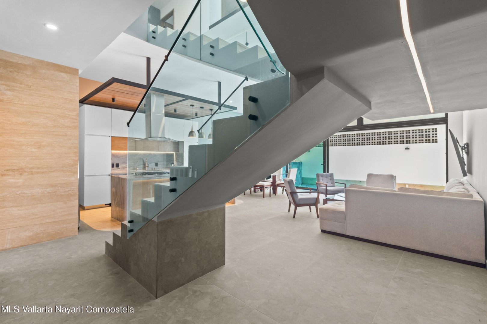 20250728190429918208000000-o