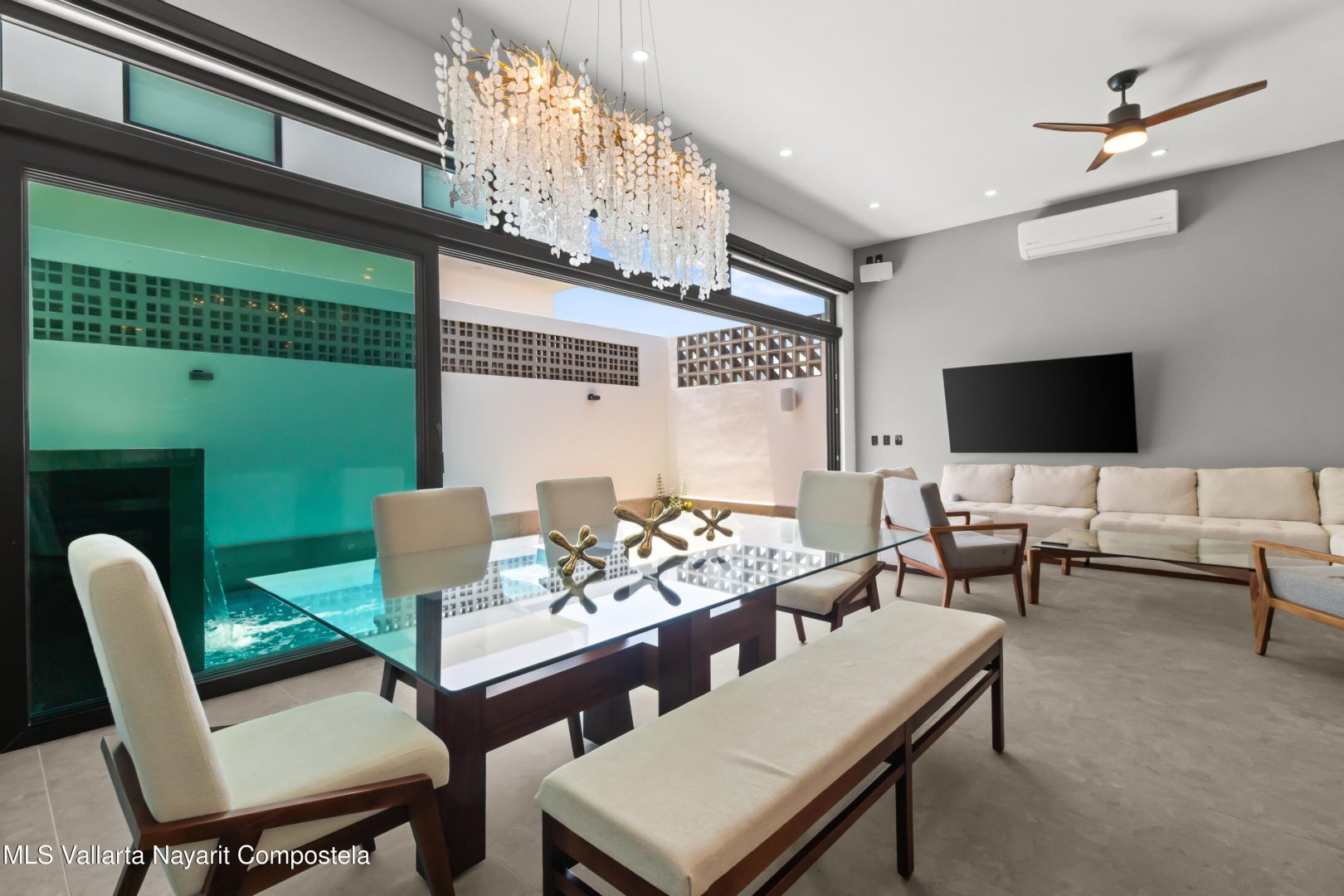 20250728190829668085000000-o