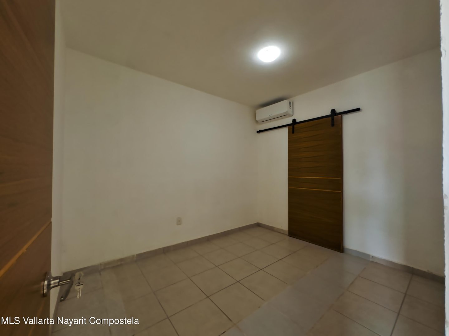 20250809180426085180000000-o