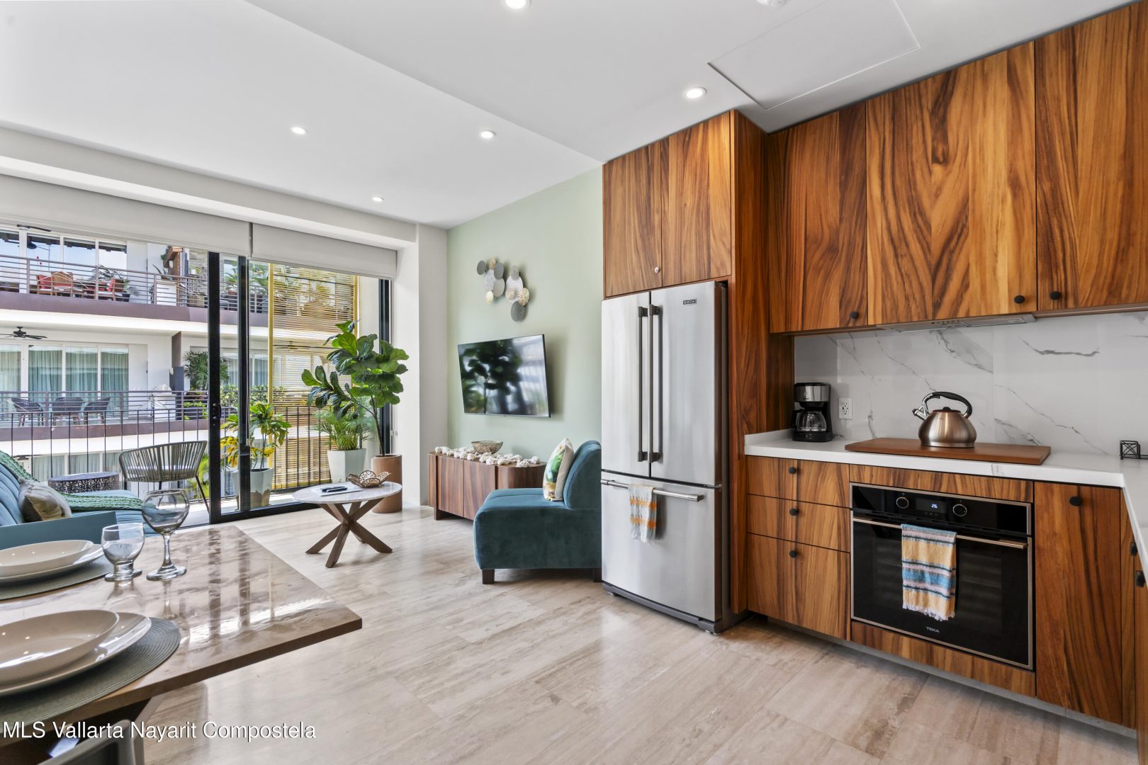 20250818225422013247000000-o