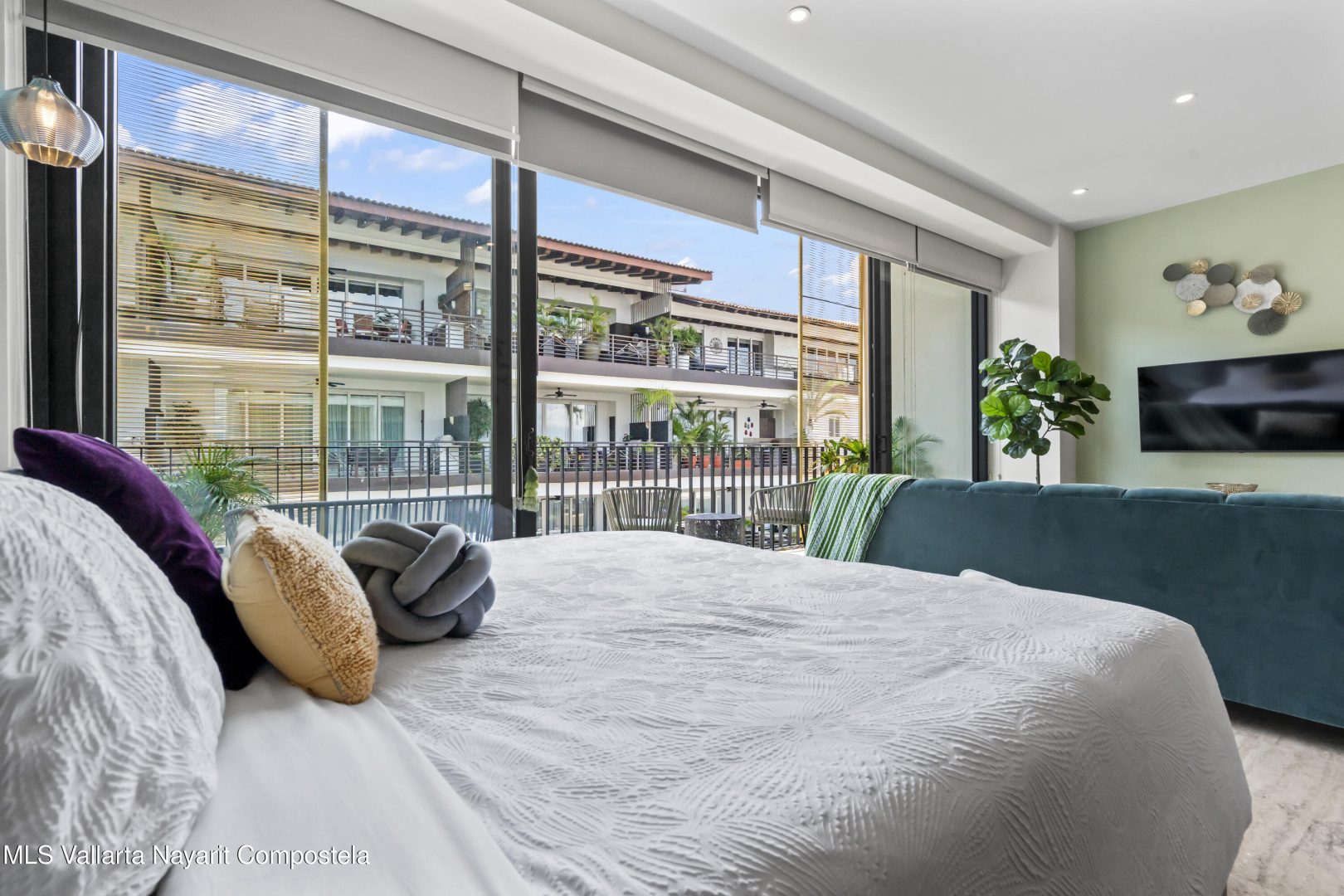 20250818225518553248000000-o