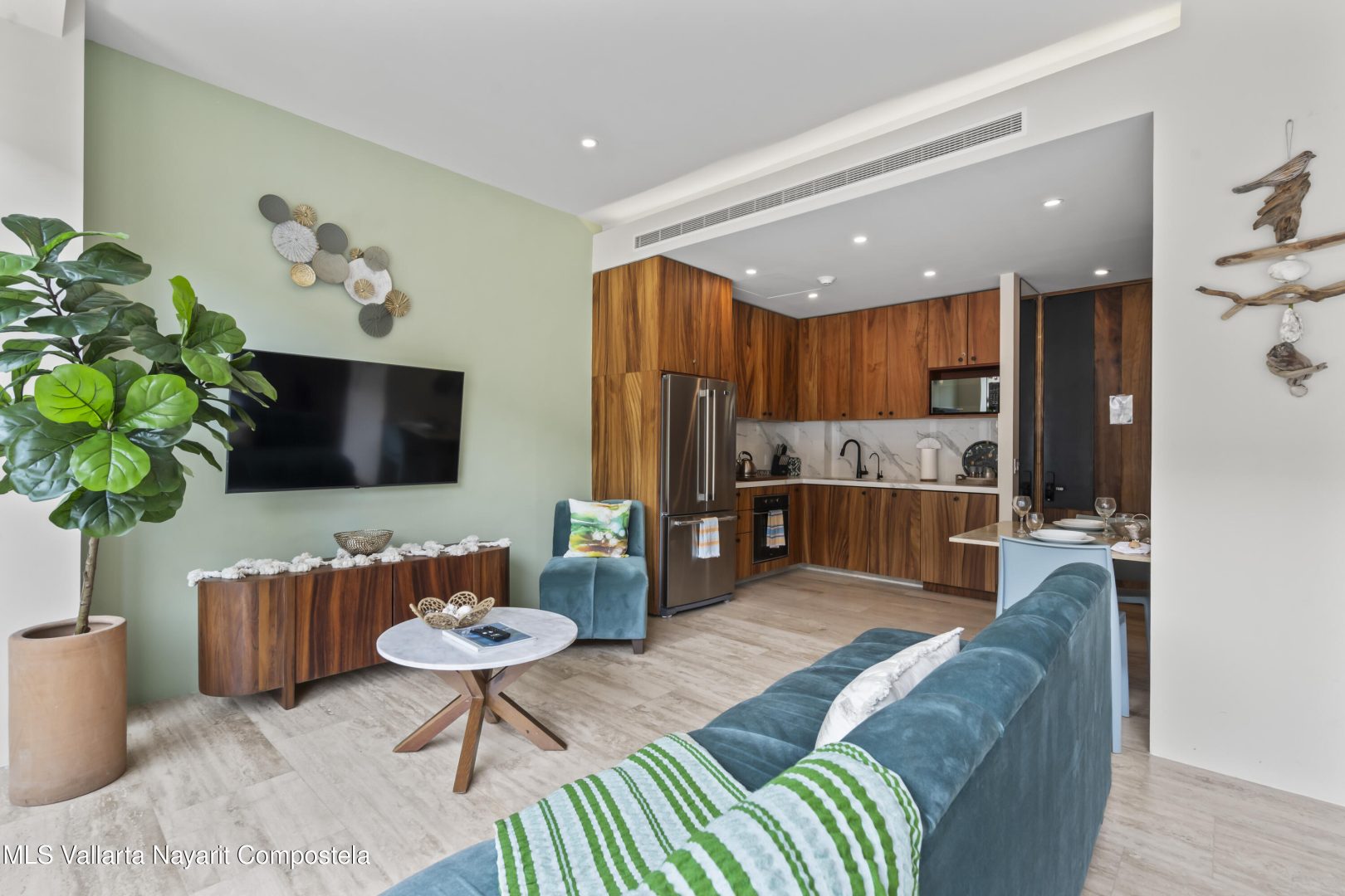 20250818225617617907000000-o